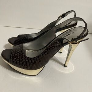 Gianni Bini Women's Brown Courts Size 8M